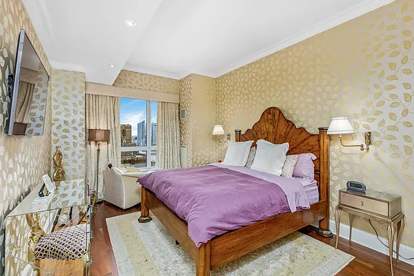 Sold by Compass | media 6