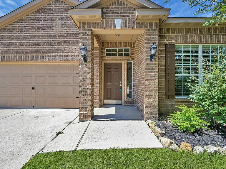 30719 W Lost Creek Blvd — Photo 2