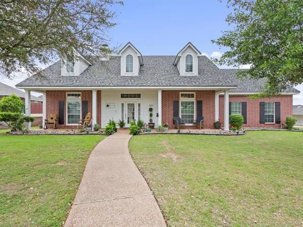 429 W Wall St, Hewitt, TX 76643