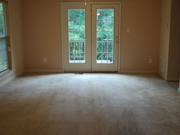 5th image of 721 Lakeside Blvd