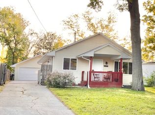 2340 E 39th St, Des Moines, IA 50317
