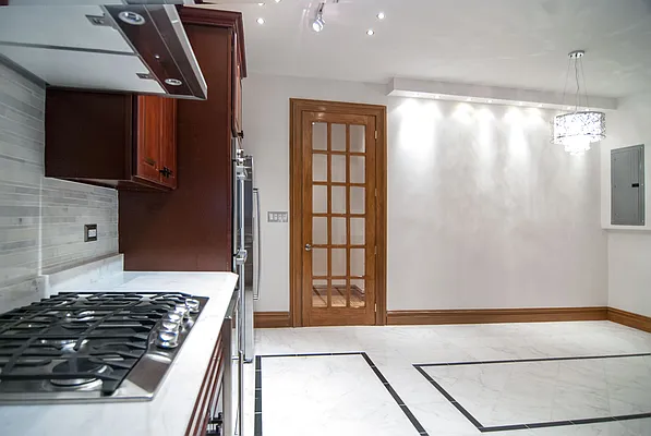 Rented by WAM Partners - William Moses Co. | media 82