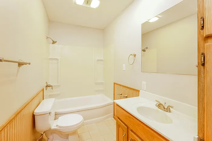 10504 Eastern Ave — Photo 8