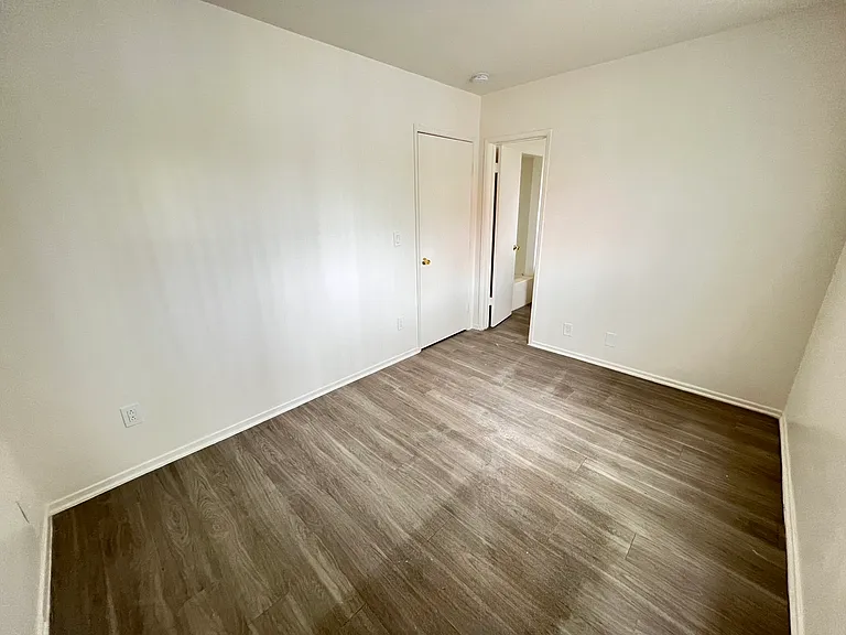 219 S New Ave #1 — Photo 9