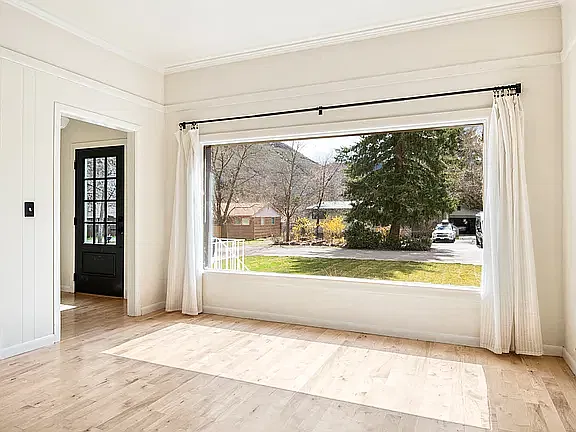 3 bed, 3512 sqft, $3,250 — Photo 3
