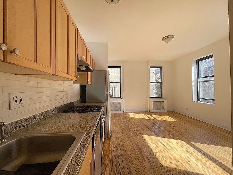 1st image of 189 Bleecker St #10