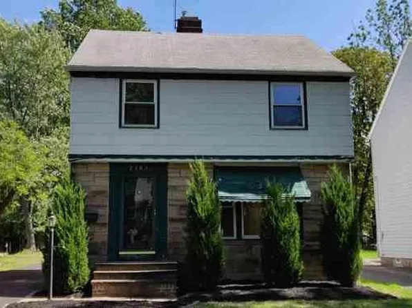 2183 Barrington Rd, University Heights, OH 44118
