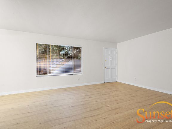 2nd image of 4424 Campus Ave APT 3