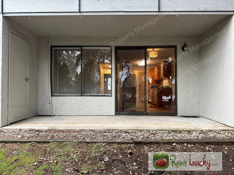 12510 NE 117th Pl #B3 — Photo 24