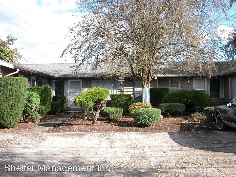 1st image of 698 Oregon Ave NE #7107727