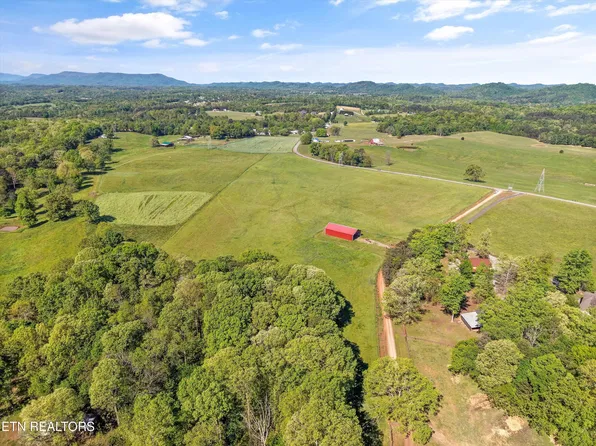 880 Fairview Rd, Tellico Plains, TN 37385