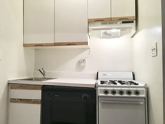 Rented by Jeffrey Mosczyc, LREB | media 25