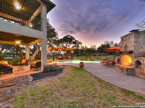 2nd image of 30391 Saratoga Ln