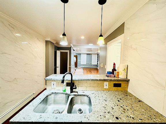 5th image of 3214 98th St