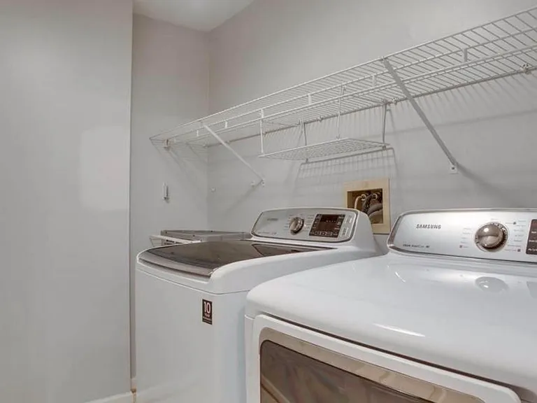 1316 Park Garden Ln — Photo 14