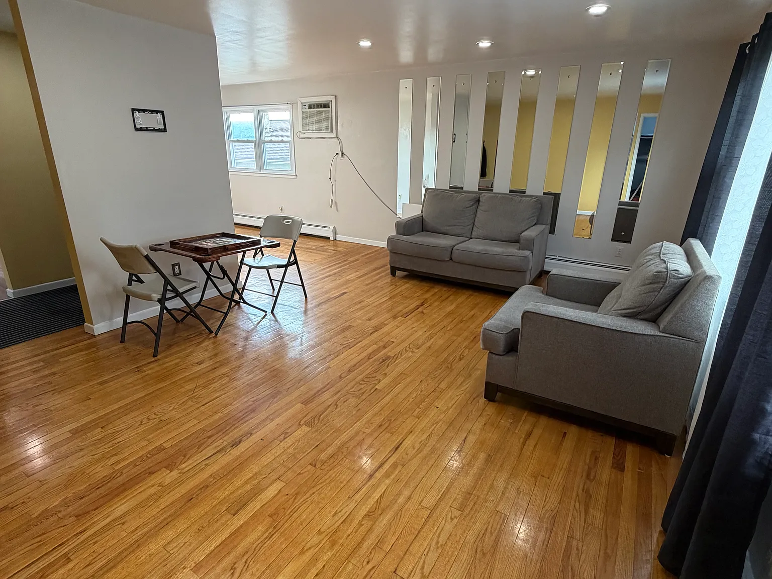 3 bed, 1000 sqft, $2,800 — Photo 4