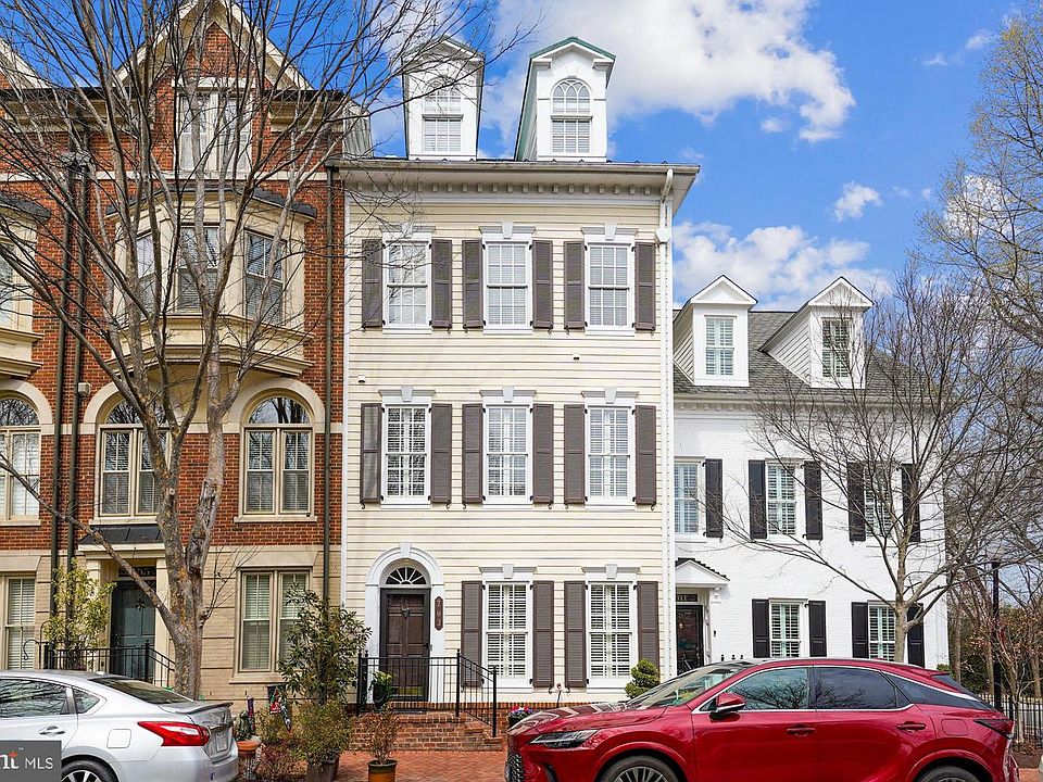 1st image of 703 Rose Sq