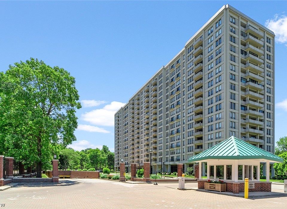 1st image of 1 Bratenahl Pl APT 1207