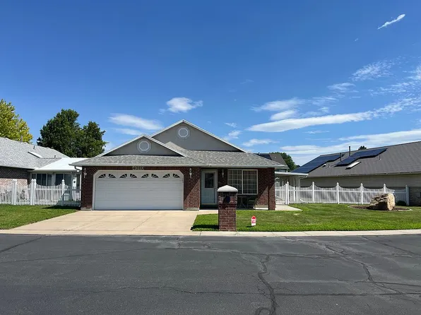 4010 Meadow Wood Dr, Riverdale, UT 84405