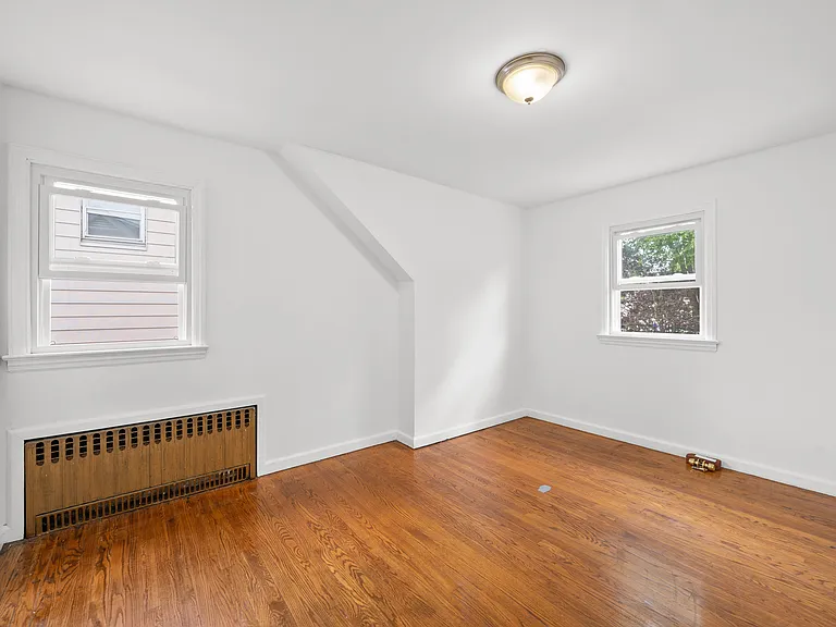 33 Hilton St #2 — Photo 6