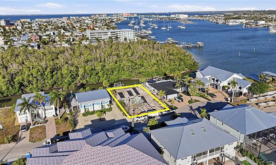 1st image of 265 Tropical Shores WAY