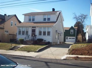 130 Garretson Ave, Staten Island, NY 10304
