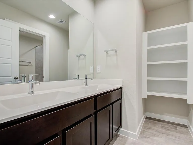 2918 Stamford Hill Ln — Photo 13