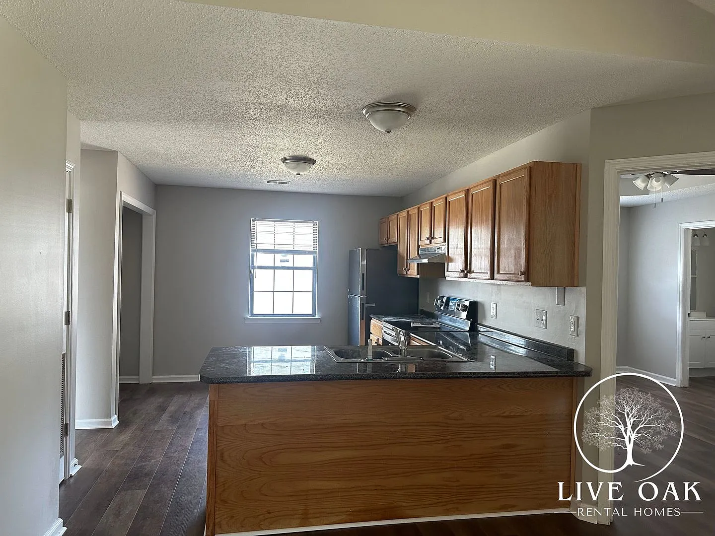 Move In Special: $500 Off 1st Month's Rent — Photo 4