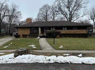 1727 Stocker Pl, South Bend, IN 46628
