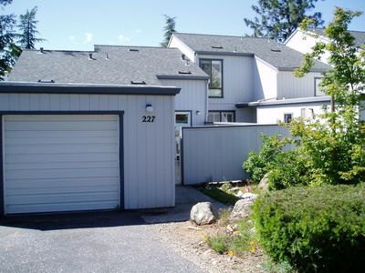 227 Woodside Ct, Grass Valley, CA, 95945