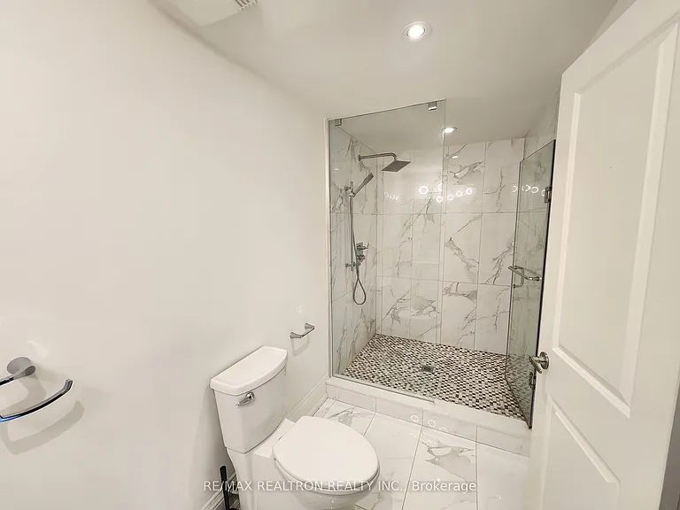 207 Bayview Fairways Dr — Photo 18