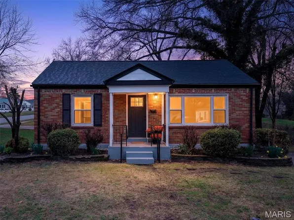 4033 Ashby Rd, Saint Ann, MO 63074