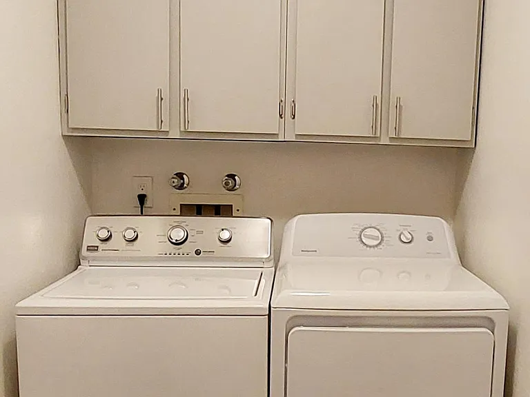 1345 Branson Ave #1A — Photo 3