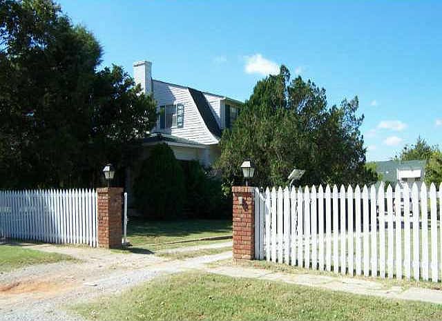 1st image of 1499 N Tim Holt Dr