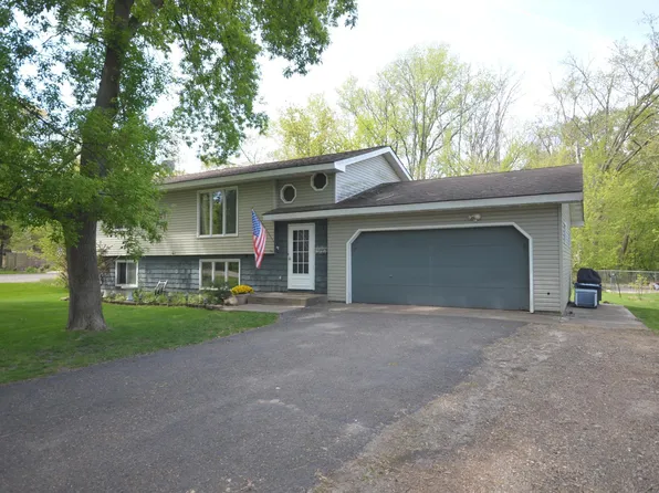 3995 Stockdale Dr, Vadnais Heights, MN 55127