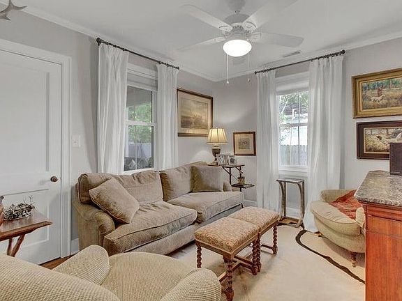 this is the 3rd bedroom, used as a den