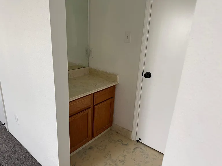 8243 Creekbend Dr #8243 — Photo 3