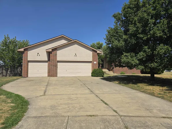 1330 N Aksarben Ct, Wichita, KS 67235