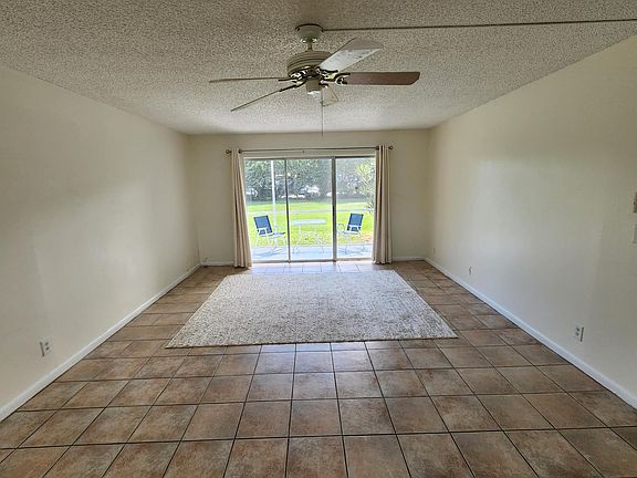 4th image of 225 Bonnie Boulevard #108