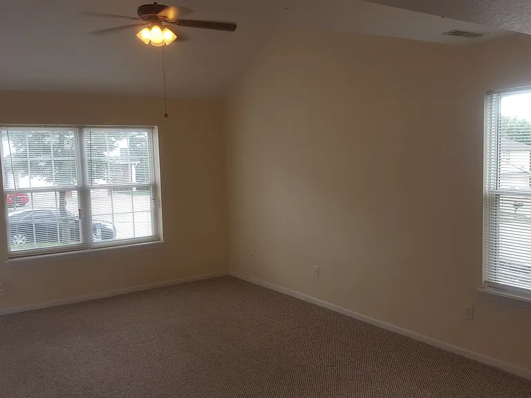 3408-3410 Squirrel Dr — Photo 6