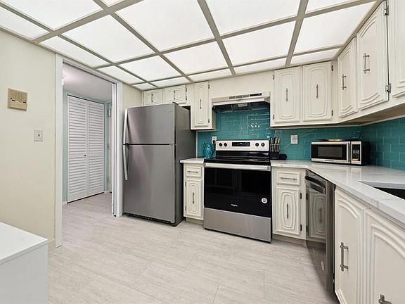5th image of 3520 S Ocean Blvd APT L404