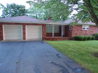 18 Applehill Dr, Lafayette, TN 37083