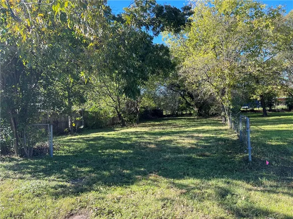 1625 S 24th St, Waco, TX 76706