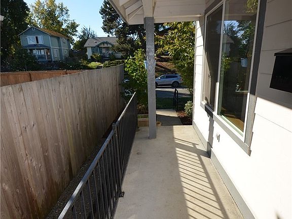 3rd image of 1725 S Sheridan Ave