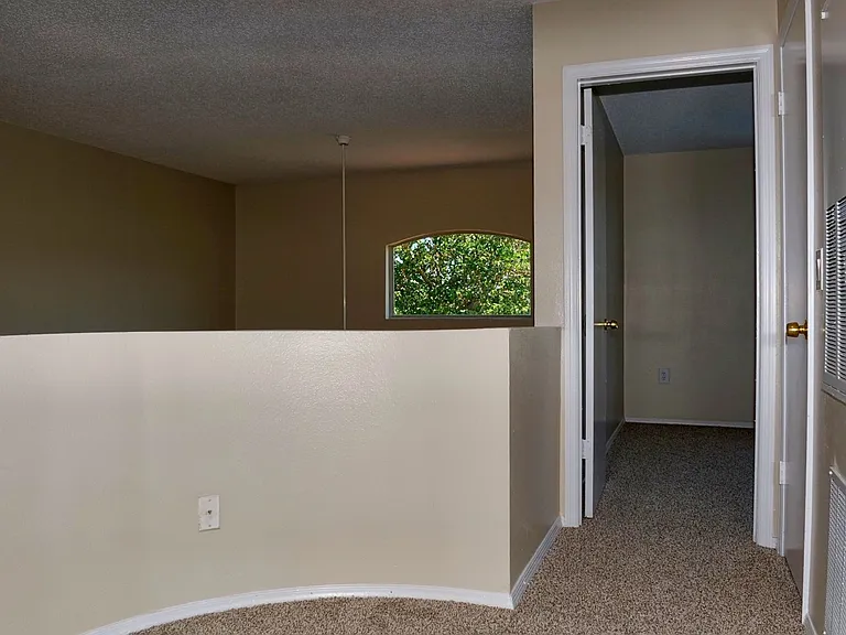860 Monopoly Ct — Photo 11