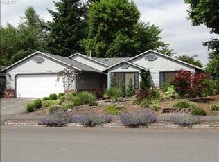 36680 Yocum Loop, Sandy, OR 97055