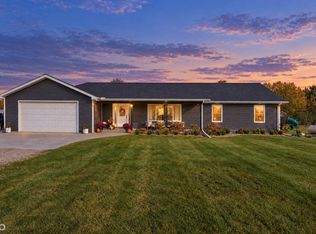 8072 Ravenswood Rd, Goodells, MI 48027
