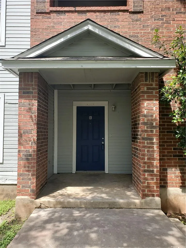 Building Photo - 4208 Duval Rd #B