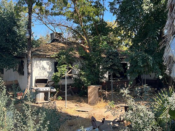2nd image of 1200 Harris Ave