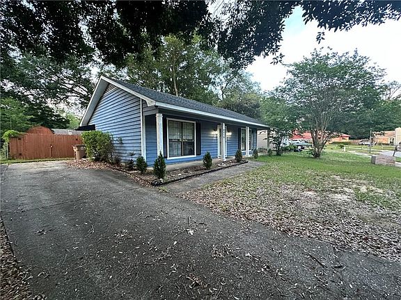 3rd image of 6316 Medearis Court